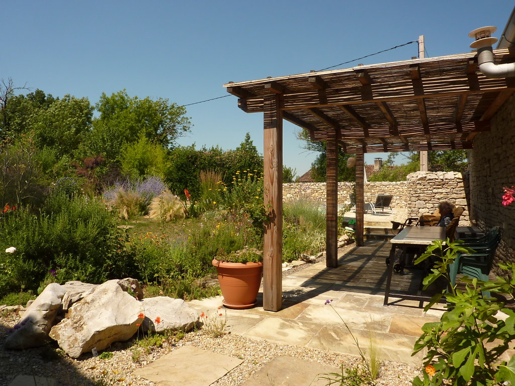 Garden with shade